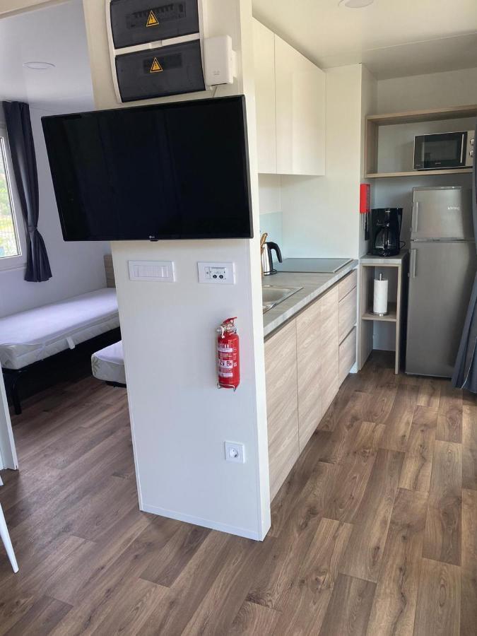 Victoria Mobilehome Camping Padova Banjol Екстериор снимка